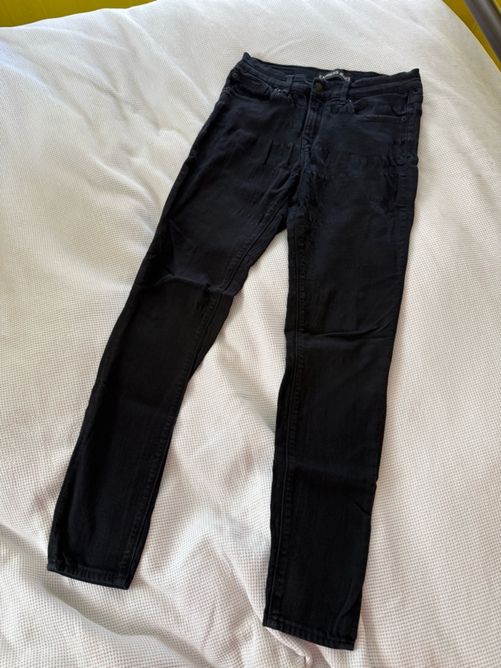 Express Women’s Skinny Mid-Rise Jeans in Black